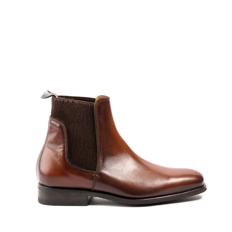 33060<br>Jumping boots in brown calf leather