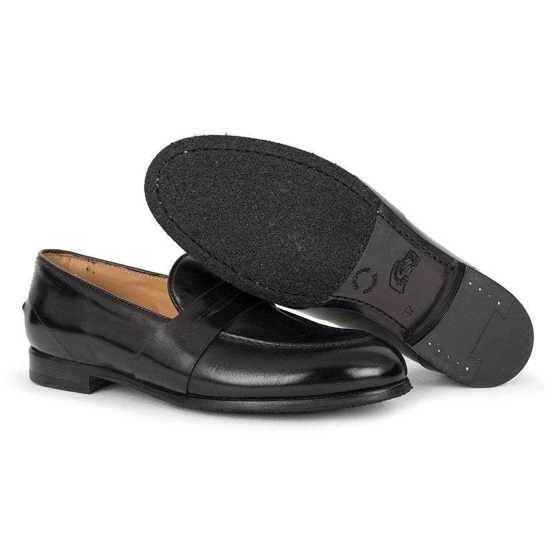 EVA 82030<br>Black loafers